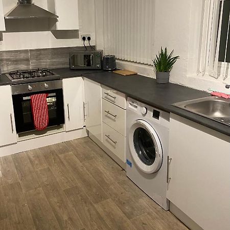 Cosy 3 Bedroom House, Free Parking & Wifi Nottingham Dış mekan fotoğraf