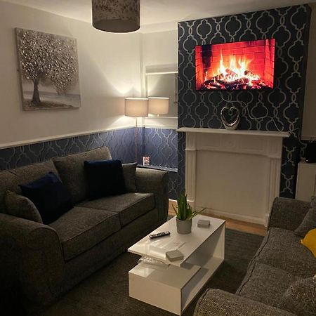 Cosy 3 Bedroom House, Free Parking & Wifi Nottingham Dış mekan fotoğraf