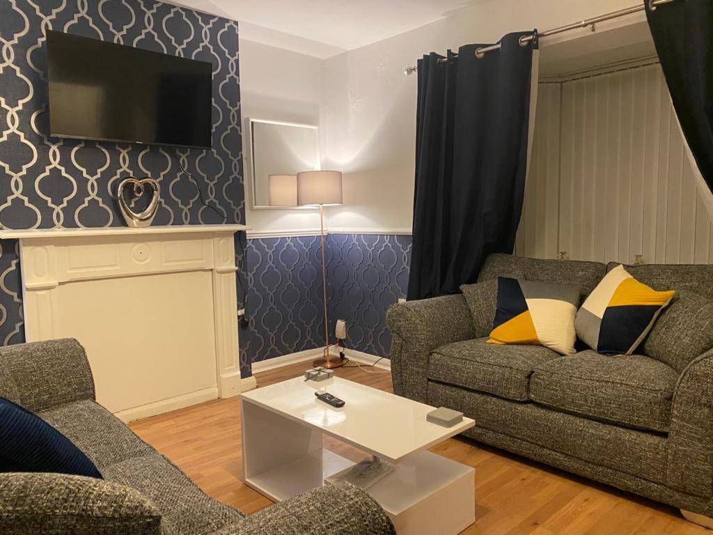 Cosy 3 Bedroom House, Free Parking & Wifi Nottingham Dış mekan fotoğraf