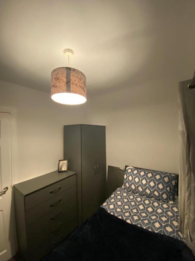 Cosy 3 Bedroom House, Free Parking & Wifi Nottingham Dış mekan fotoğraf