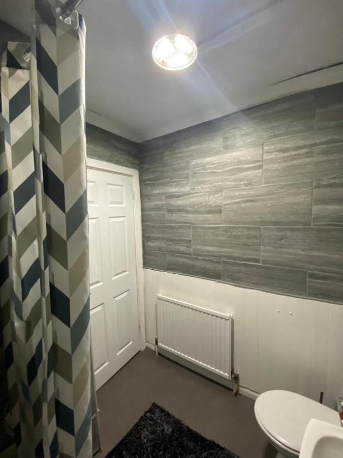 Cosy 3 Bedroom House, Free Parking & Wifi Nottingham Dış mekan fotoğraf