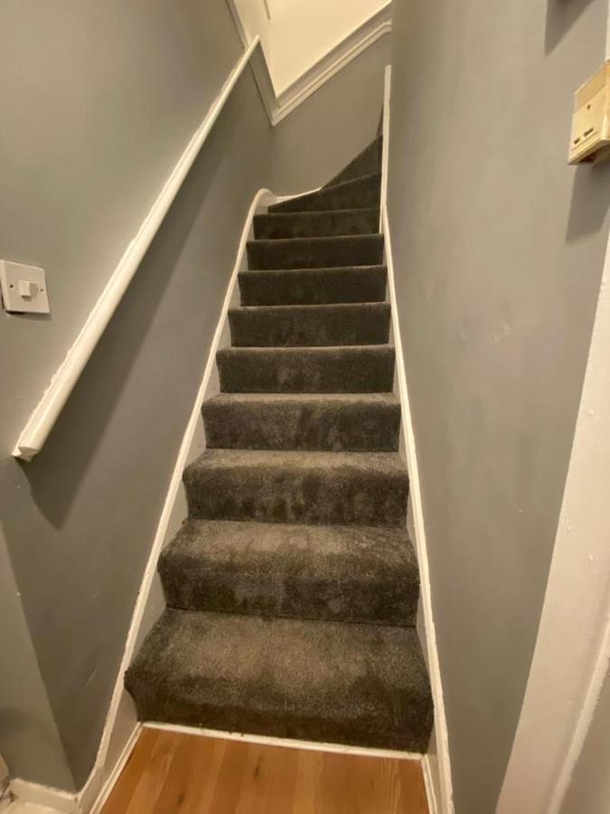 Cosy 3 Bedroom House, Free Parking & Wifi Nottingham Dış mekan fotoğraf
